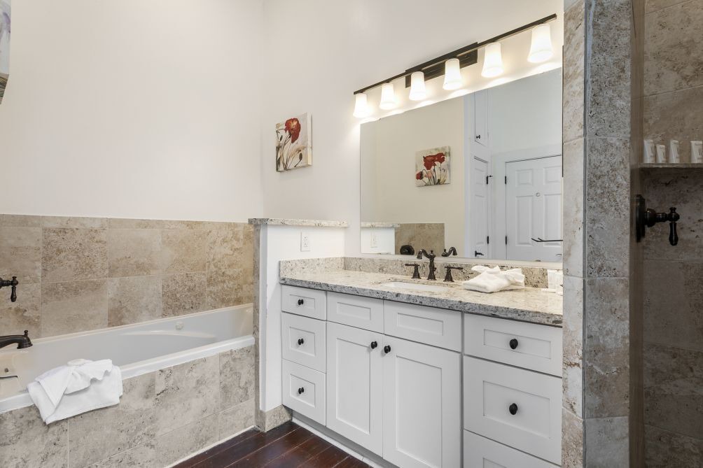 Photo of Bathroom in West Riverside