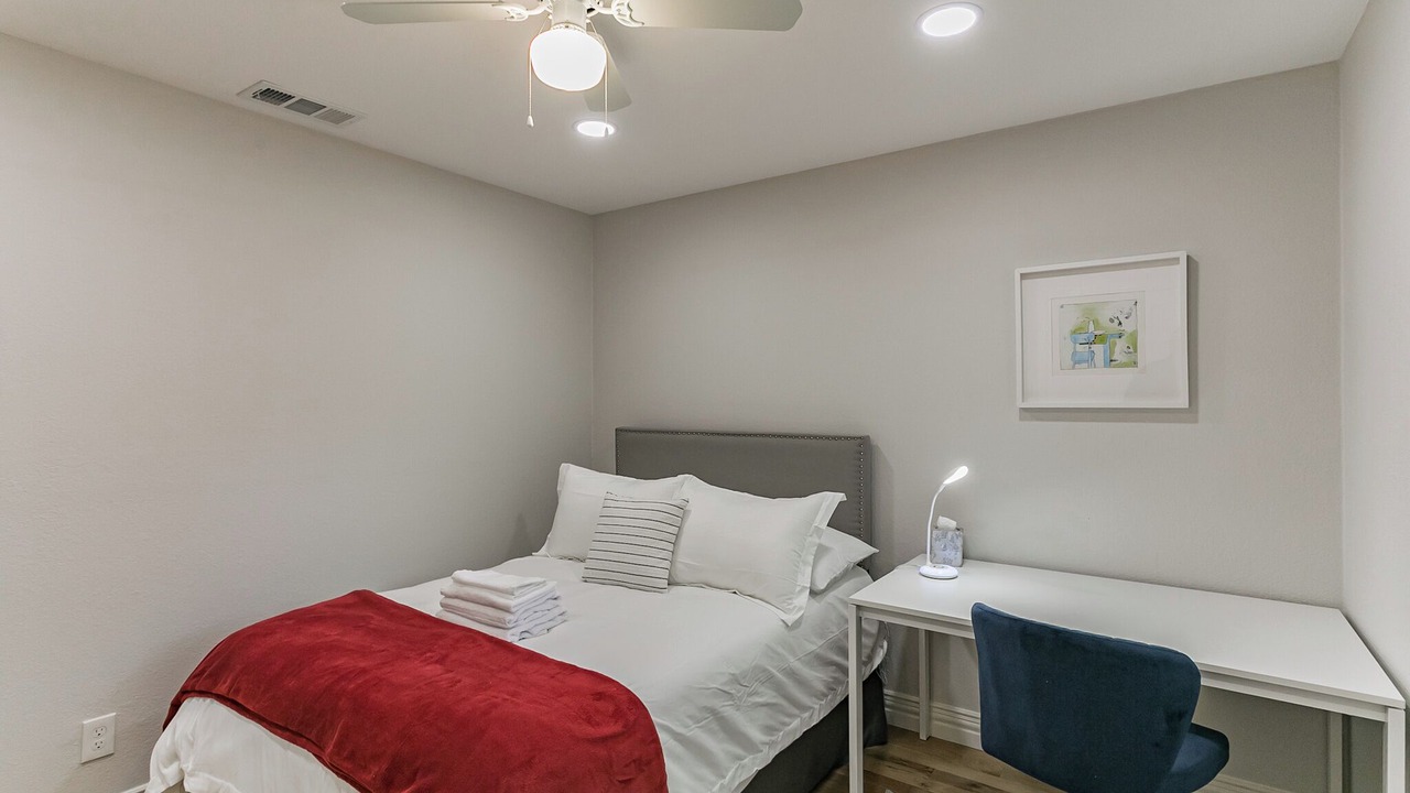 Photo of Bedroom in Far North Dallas