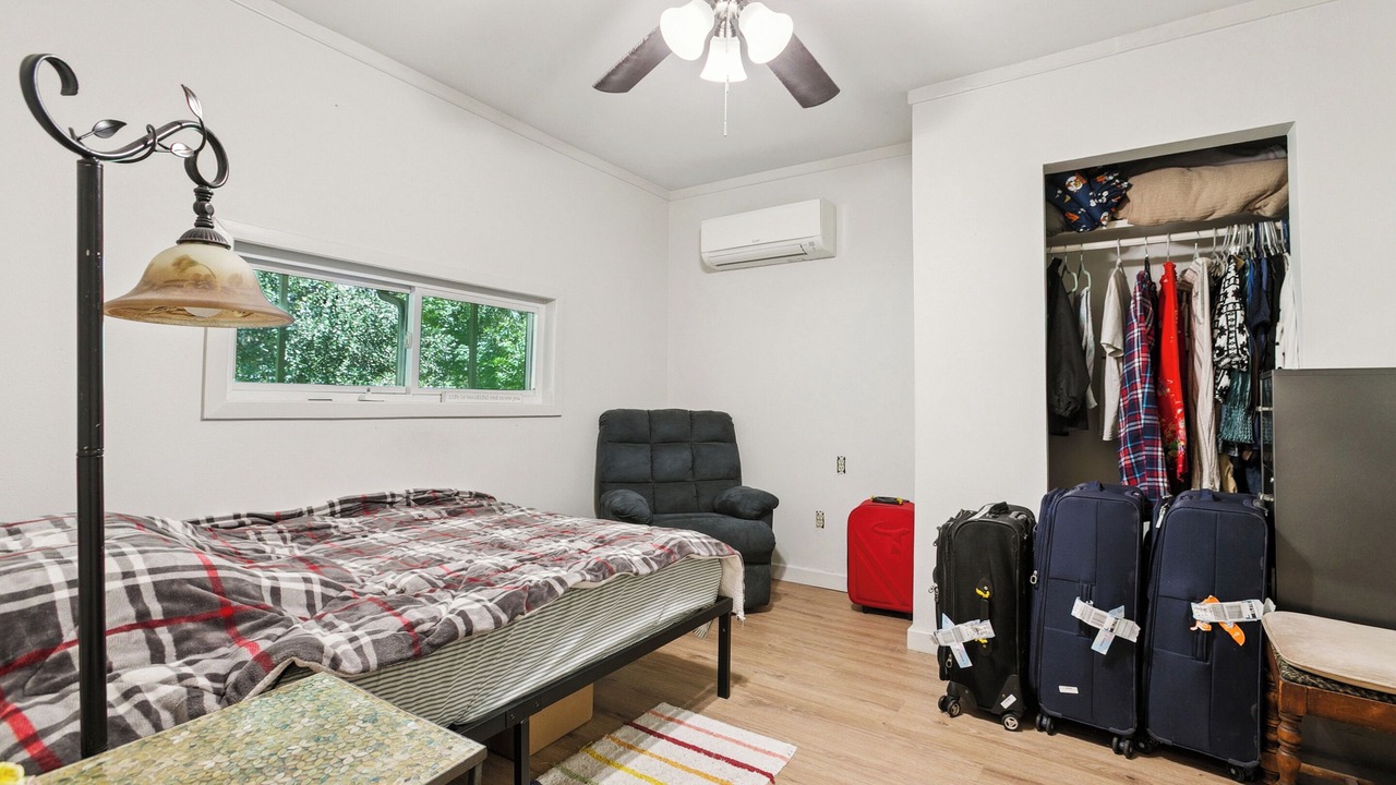 Photo of Bedroom in New Aurora - English Turn