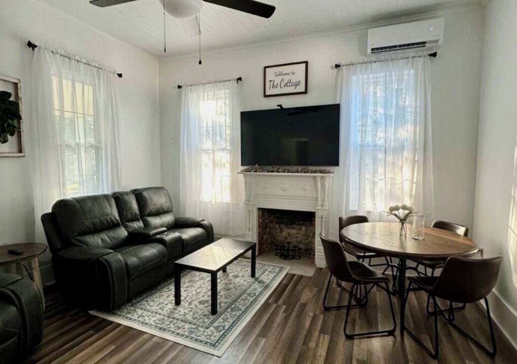 Photo of Livingroom in Marksville