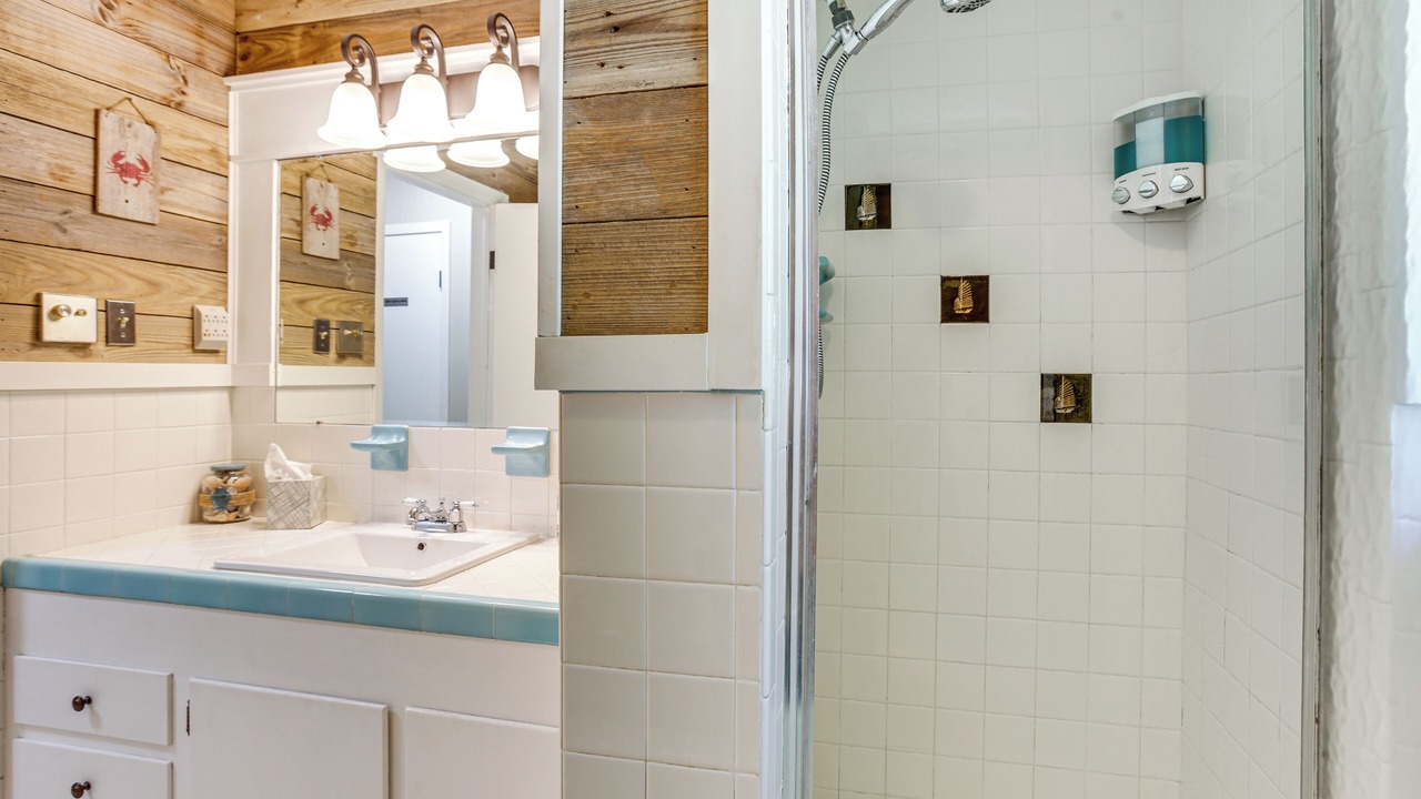 Photo of Bathroom in Chauvin