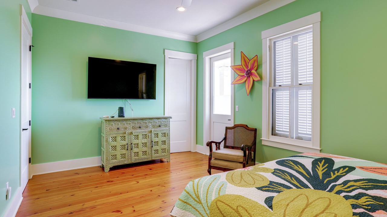 Photo of Bedroom in Algiers Point