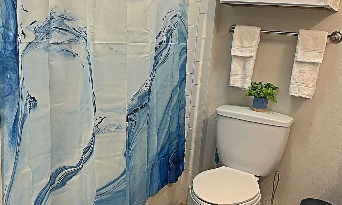 Photo of Bathroom in Deep Ellum