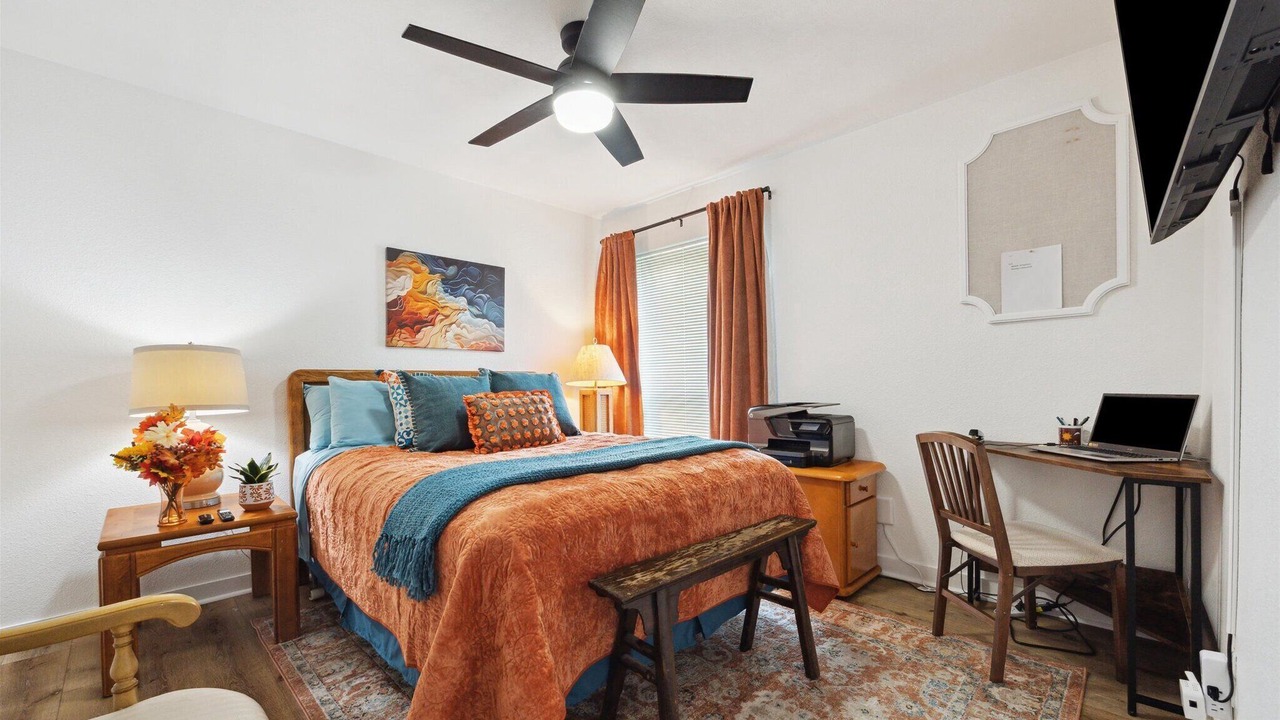 Photo of Bedroom in Clear Lake