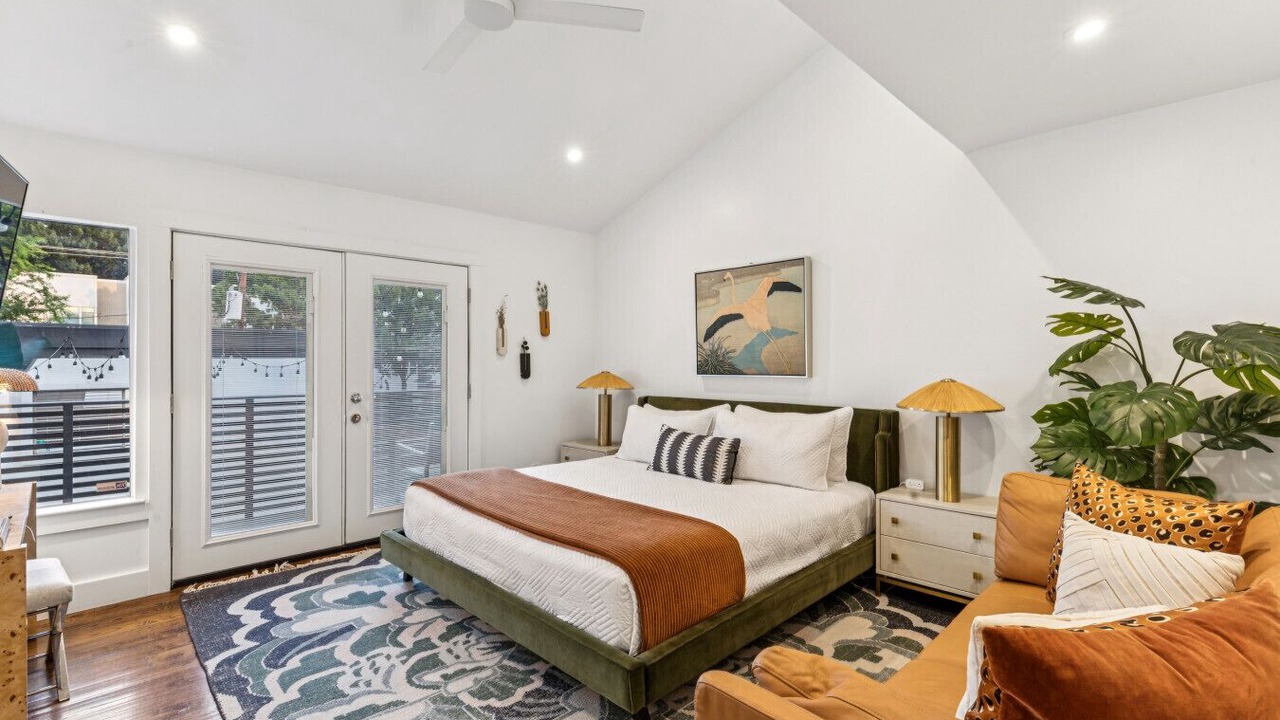 Photo of Bedroom in Oak Lawn