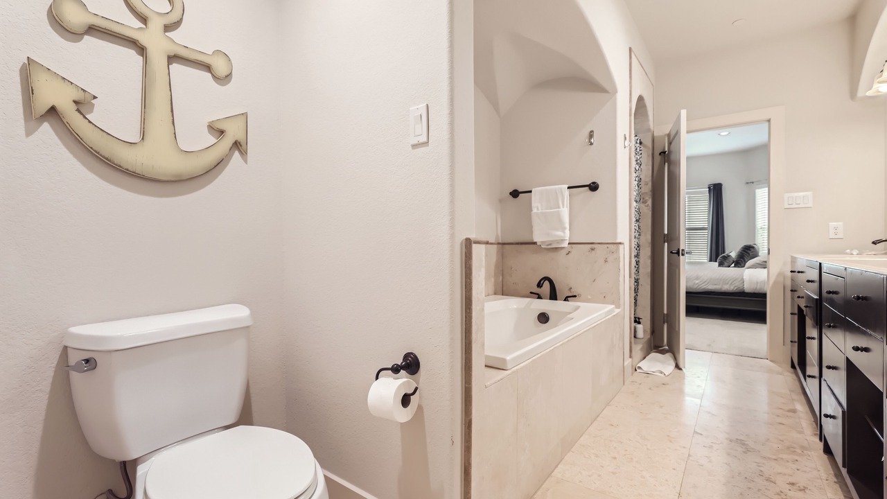 Photo of Bathroom in Oak Lawn