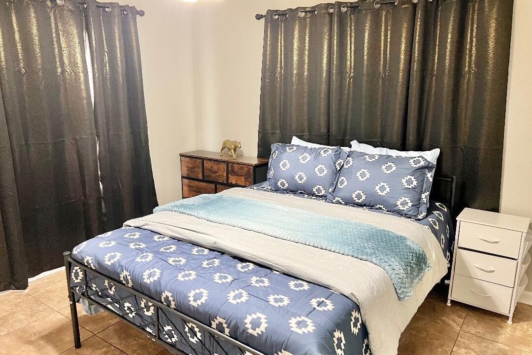 Photo of Bedroom in South Side