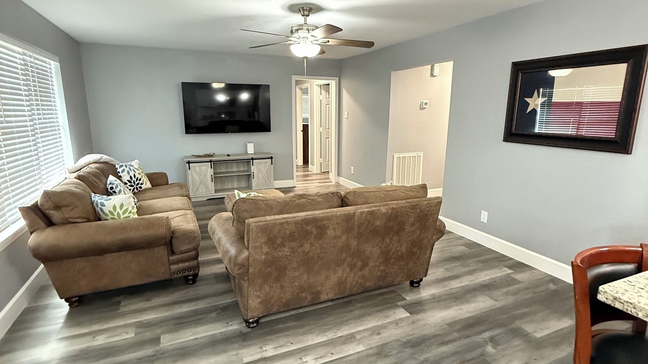 Photo of Livingroom in Angleton