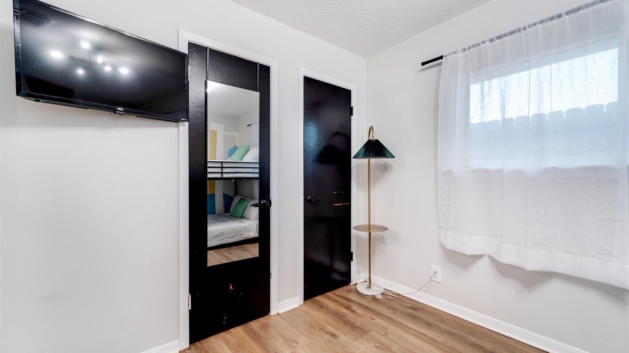 Photo of Bedroom in Pasadena