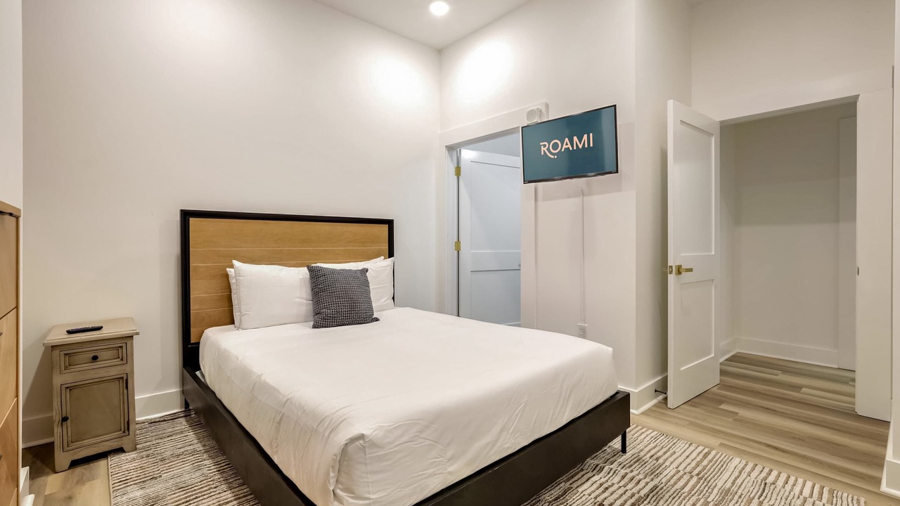 Photo of Bedroom in Lower Garden District