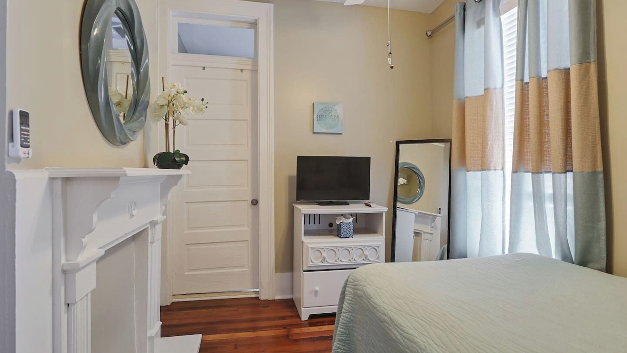 Photo of Bedroom in Treme