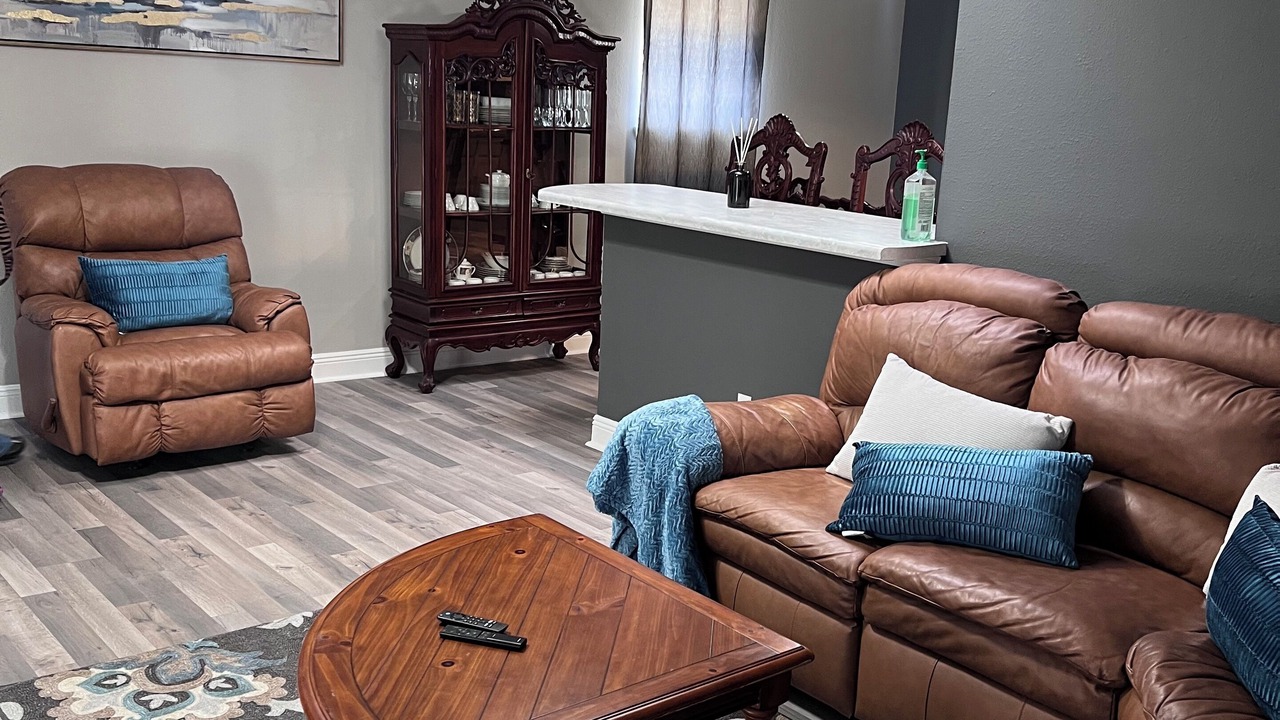 Photo of Livingroom in Central City