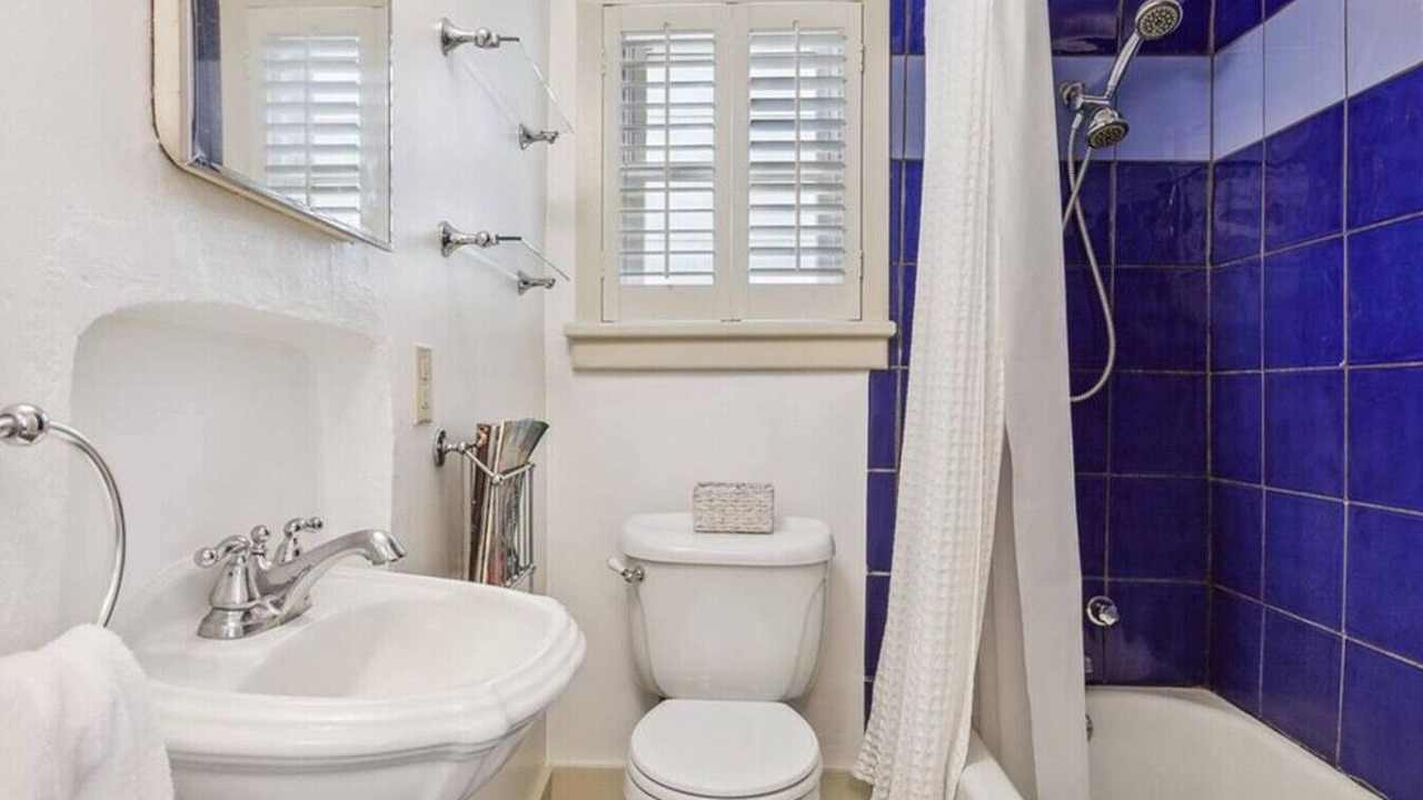 Photo of Bathroom in East Carrollton