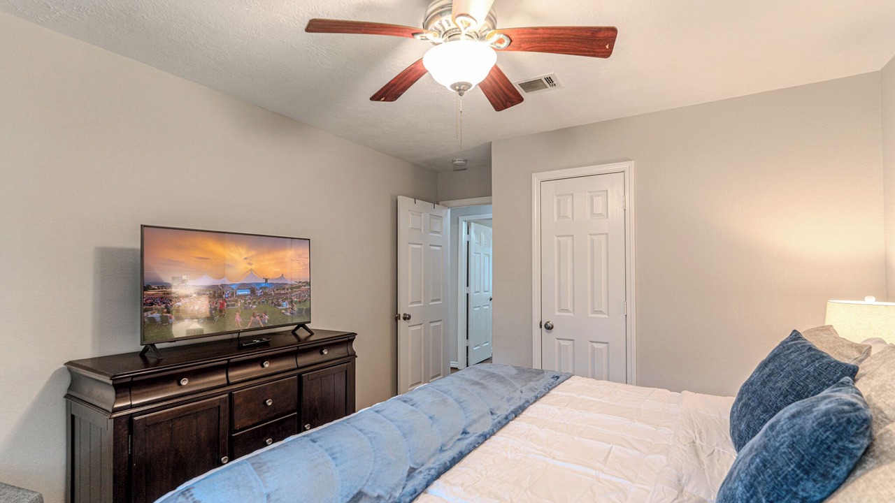 Photo of Bedroom in Panther Creek