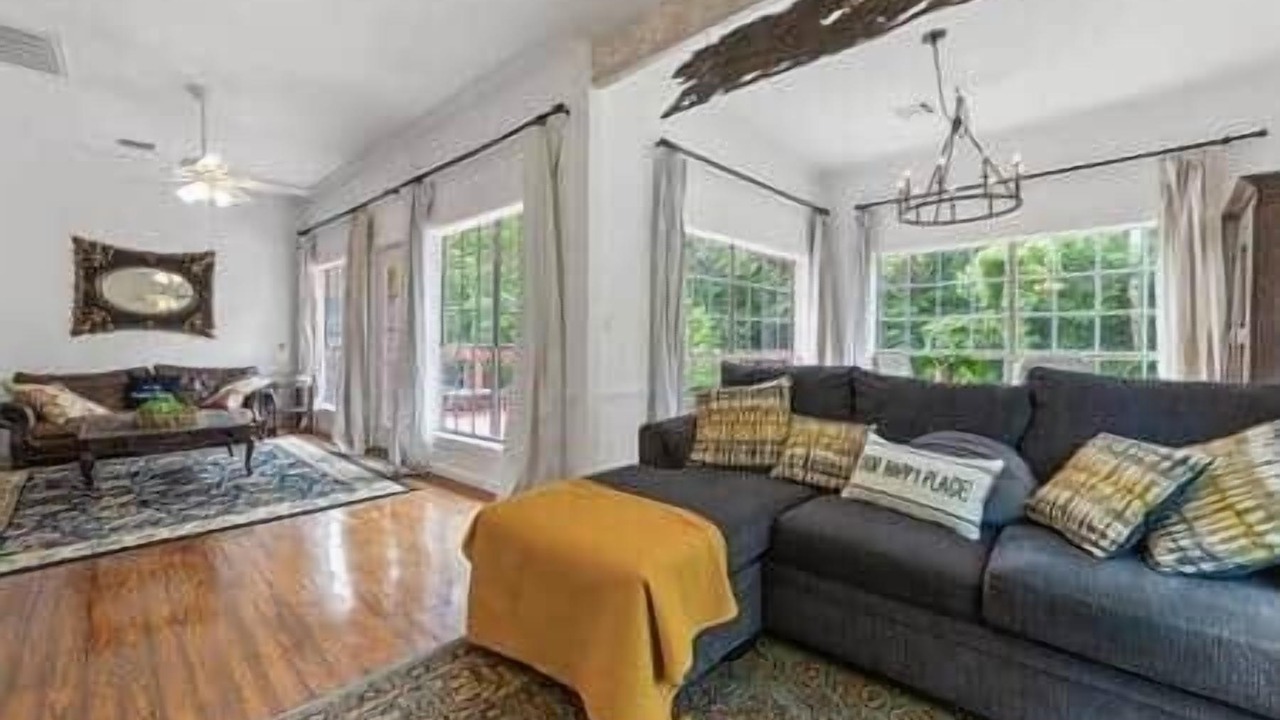 Photo of Livingroom in Carencro