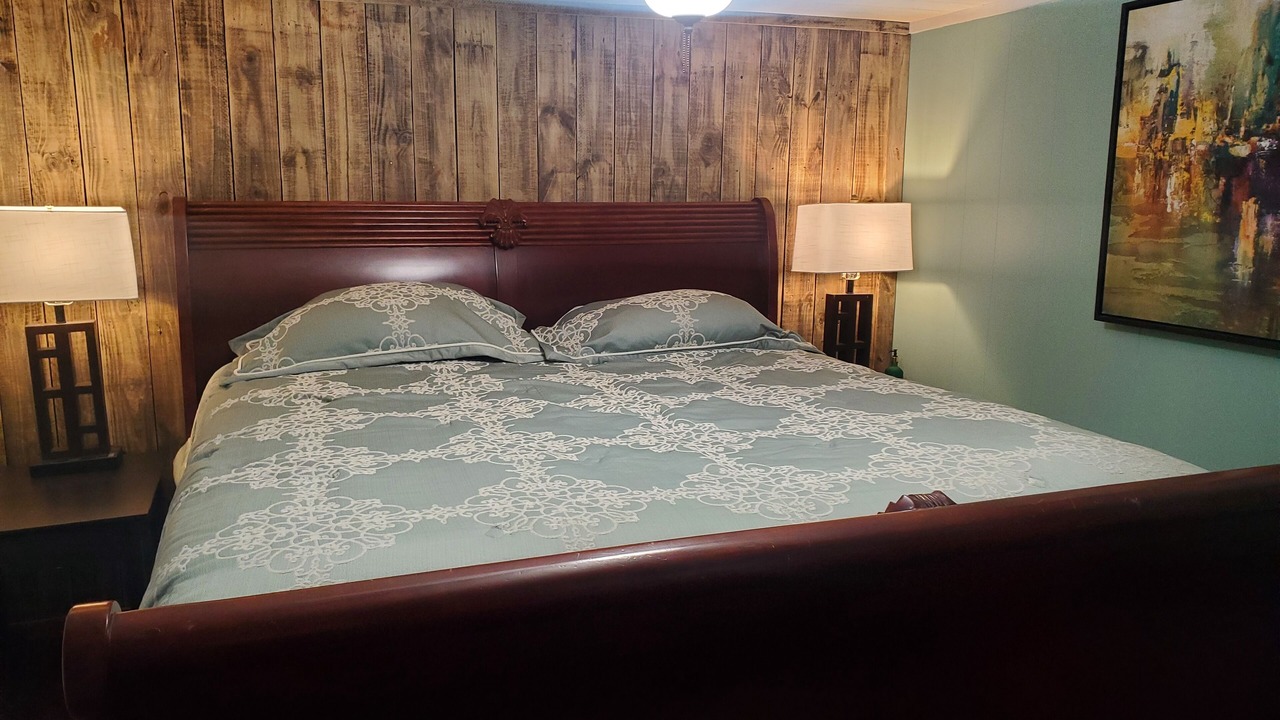 Photo of Bedroom in Greenwood
