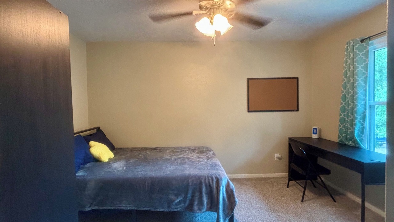 Photo of Bedroom in Clear Lake