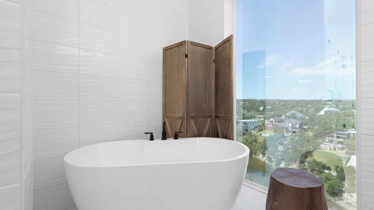 Photo of Bathroom in Apache Shores