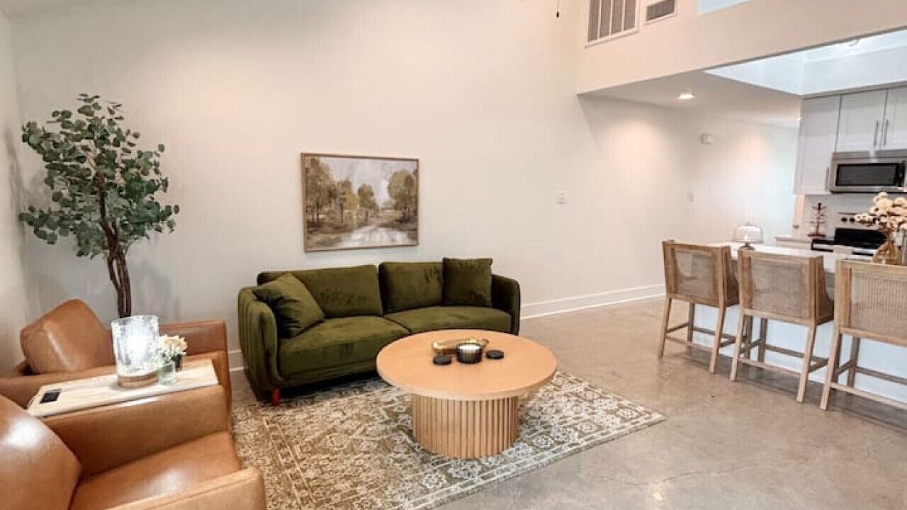 Photo of Livingroom in Milton