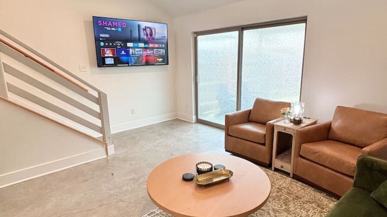 Photo of Livingroom in Milton