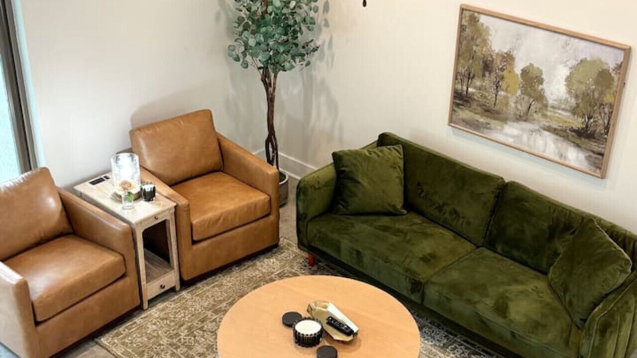 Photo of Livingroom in Milton