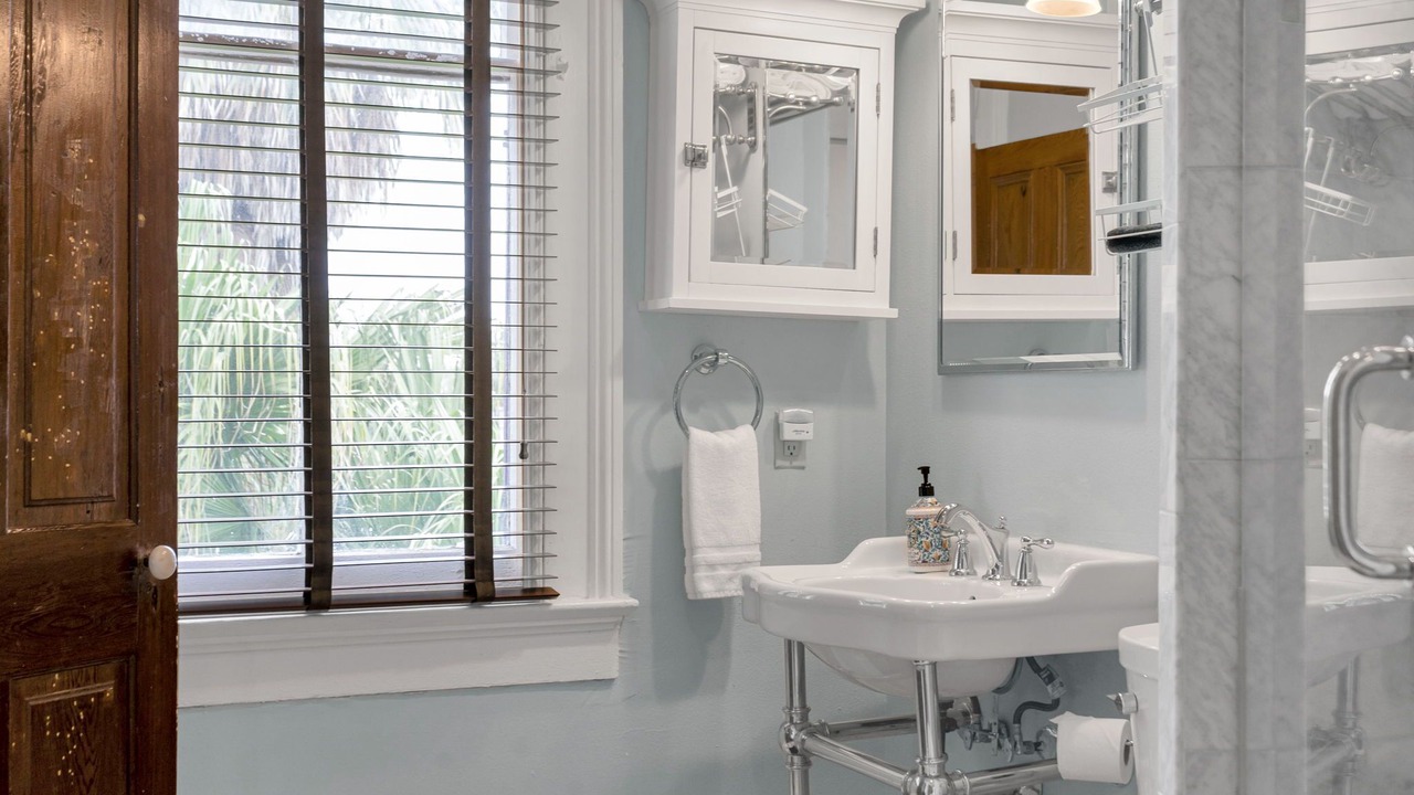 Photo of Bathroom in Uptown Historic District