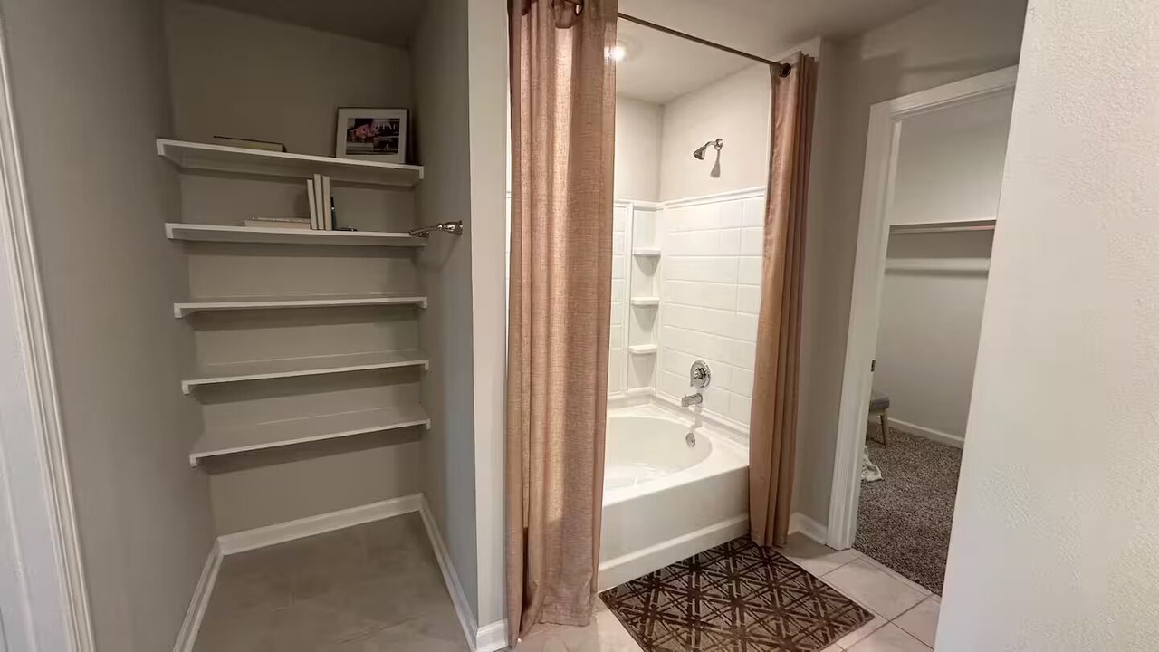Photo of Bathroom in Broussard