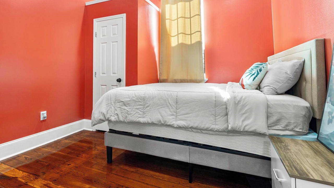 Photo of Bedroom in Central City