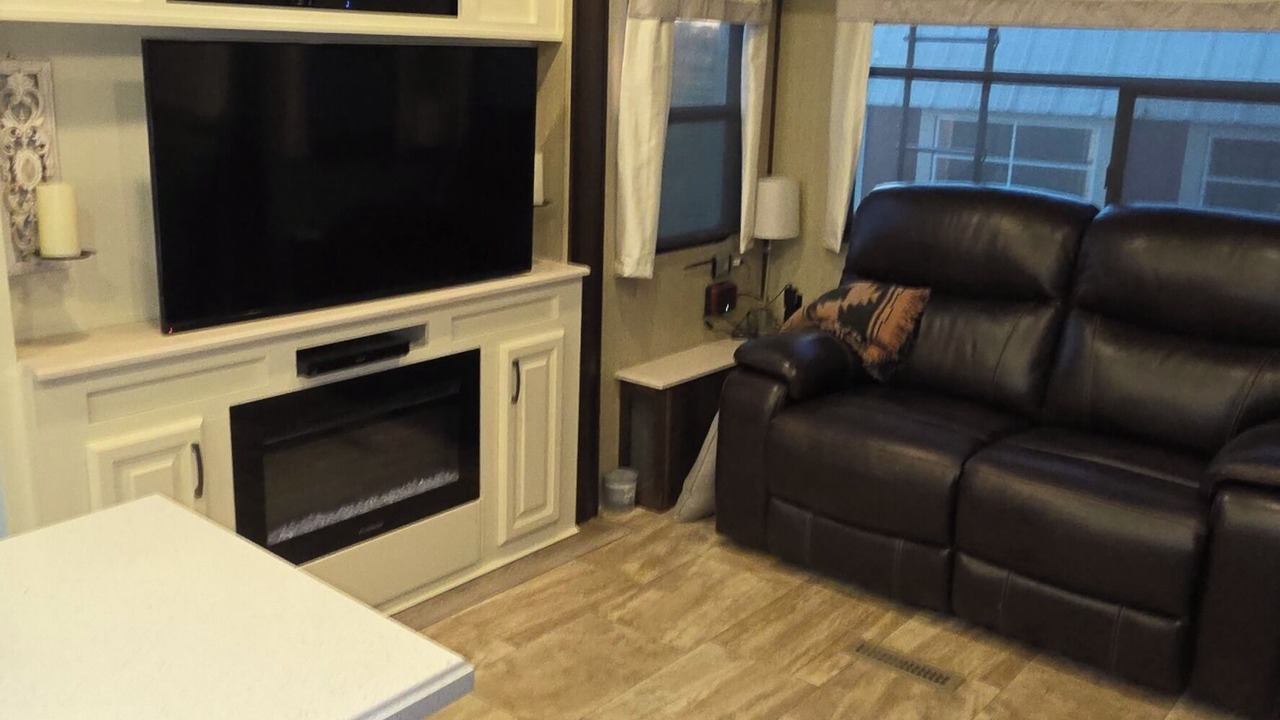 Photo of Livingroom in Milton