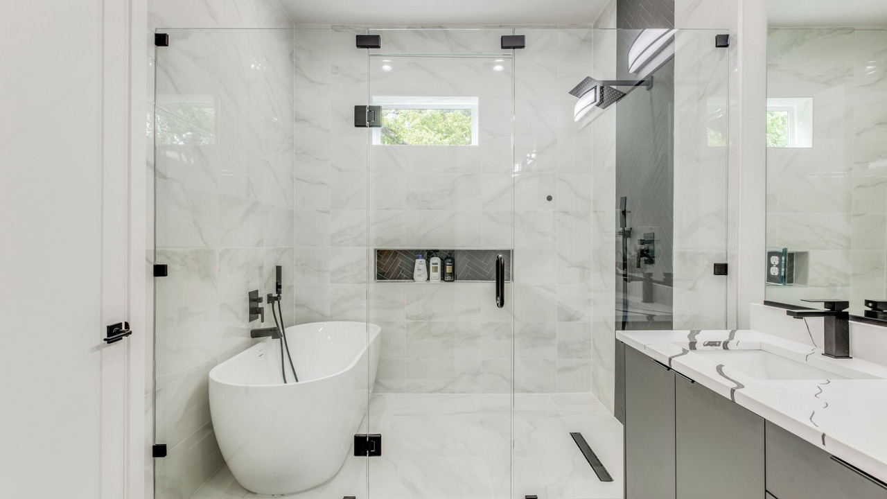 Photo of Bathroom in West Dallas