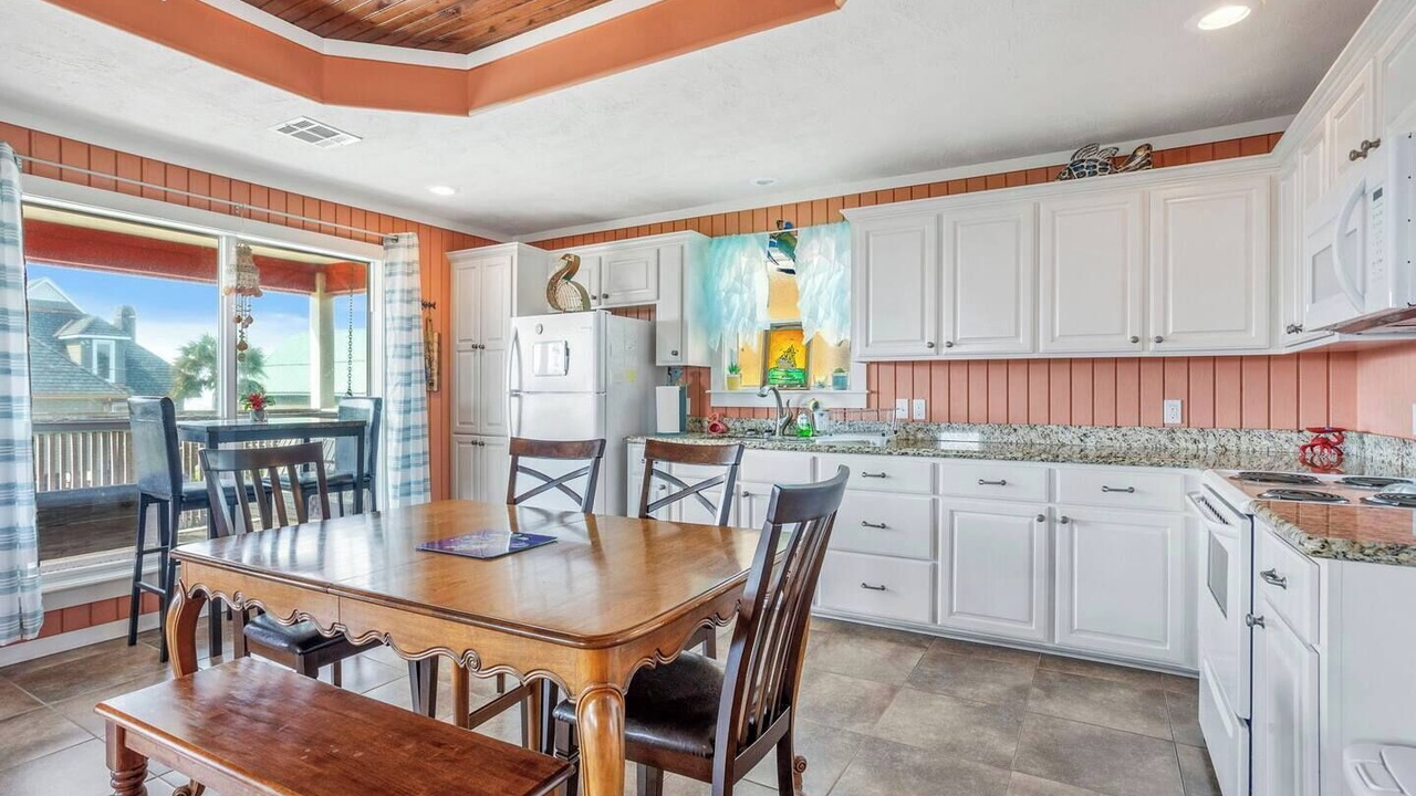 Photo of Kitchen in Holly Beach
