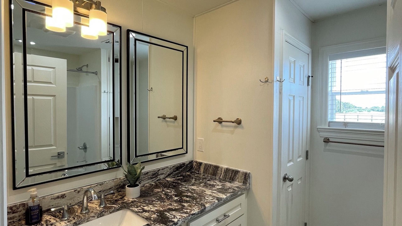 Photo of Bathroom in Buras-Triumph