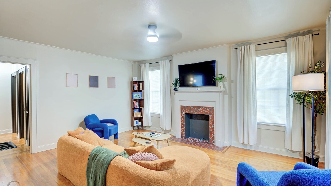Photo of Livingroom in Highland Historic District