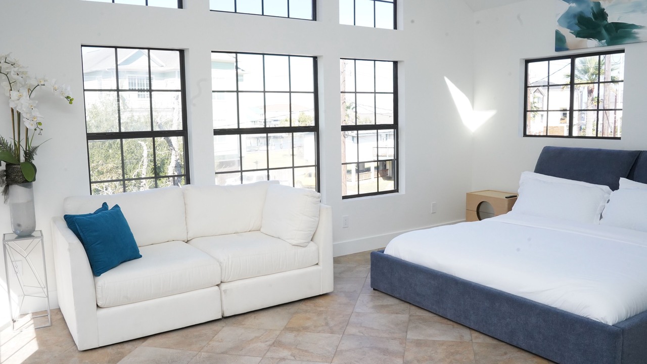 Photo of Bedroom in Clear Lake Shores