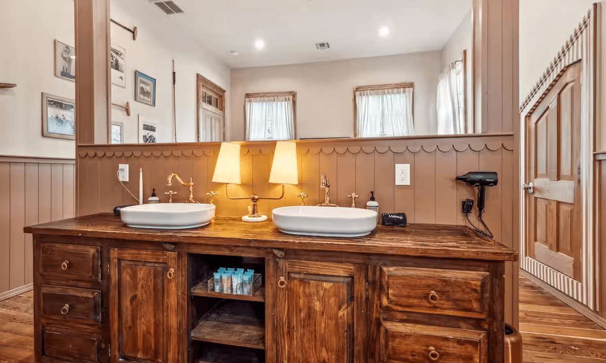 Photo of Bathroom in Faubourg Lafayette