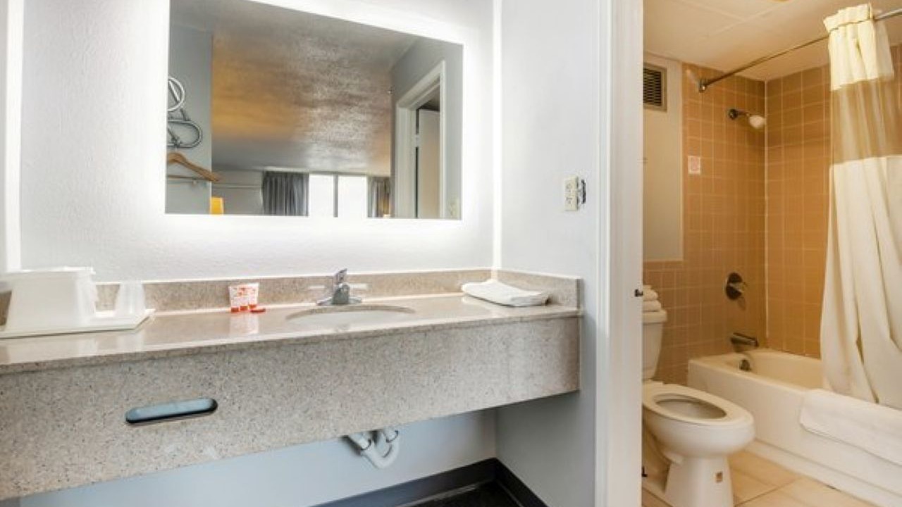 Photo of Bathroom in Jennings