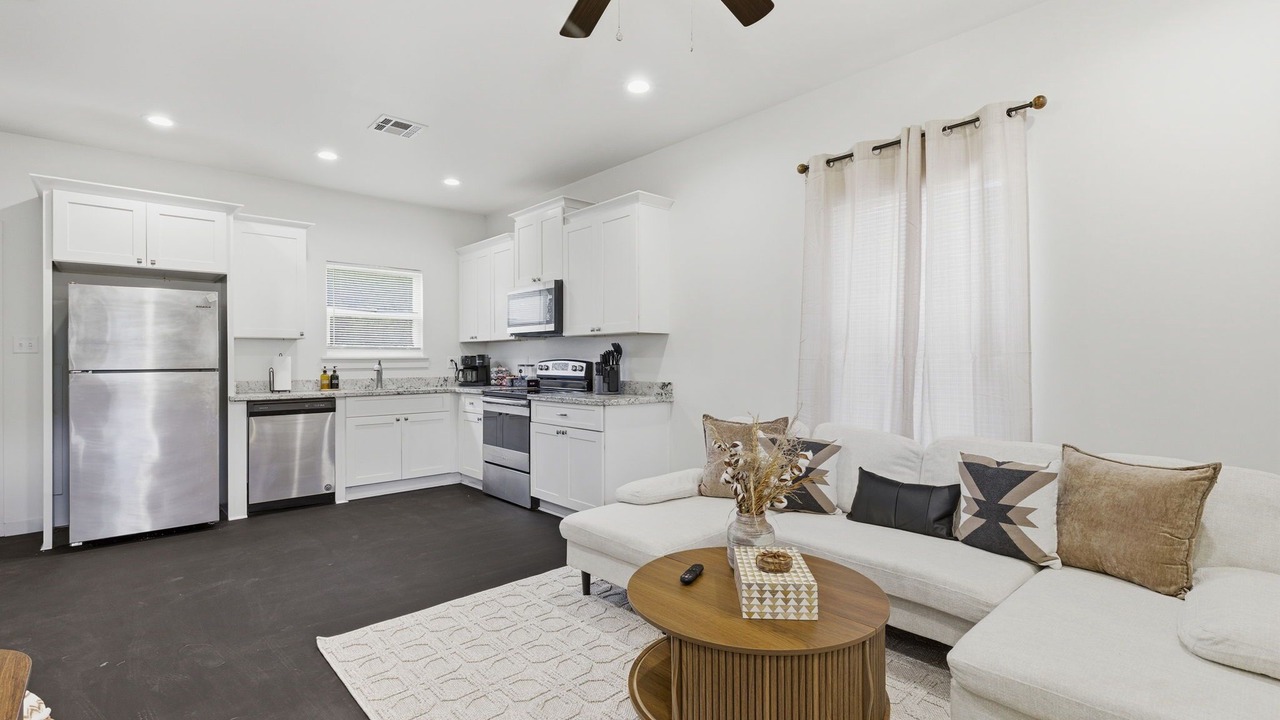 Photo of Livingroom in Sulphur