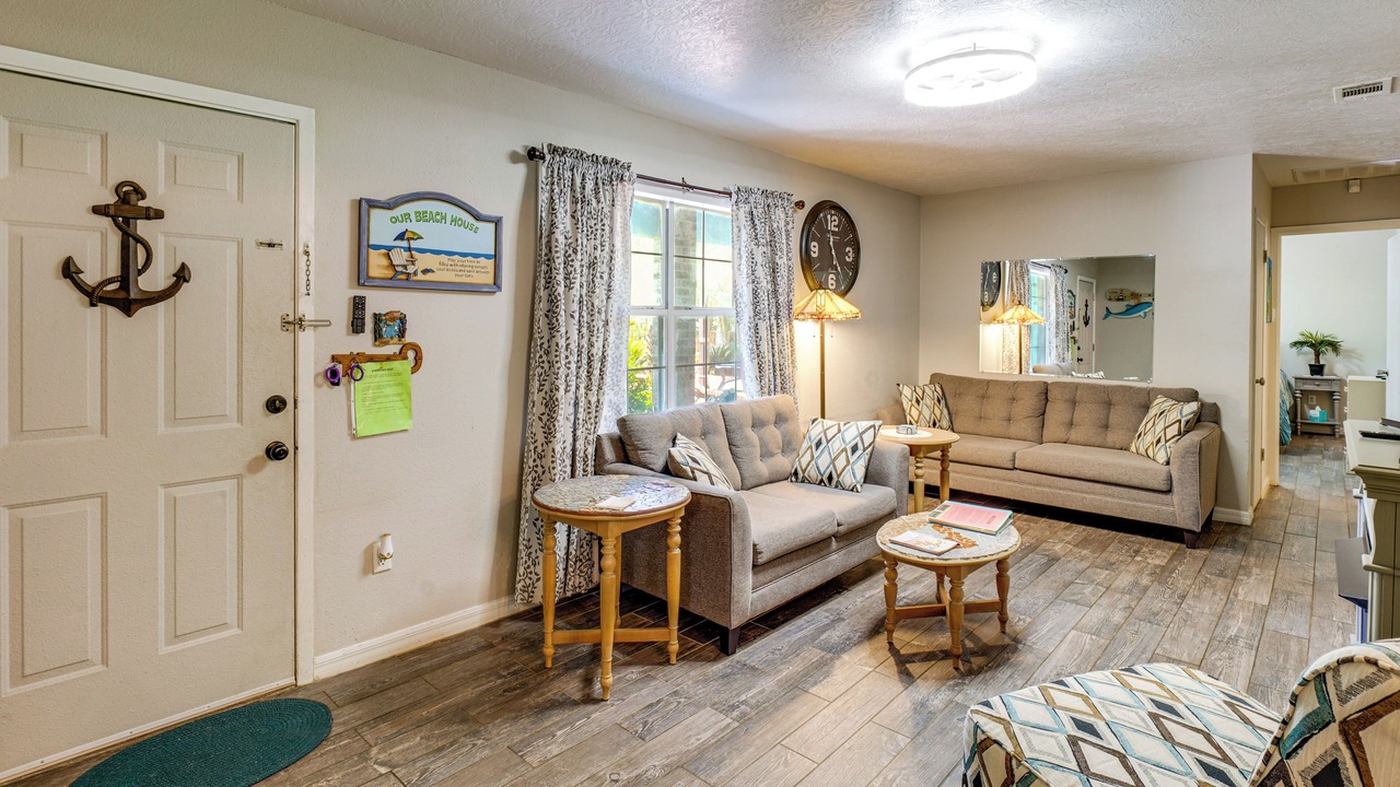 Photo of Livingroom in Gautier