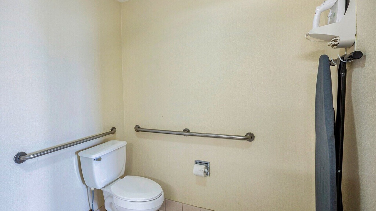 Photo of Bathroom in Port Allen