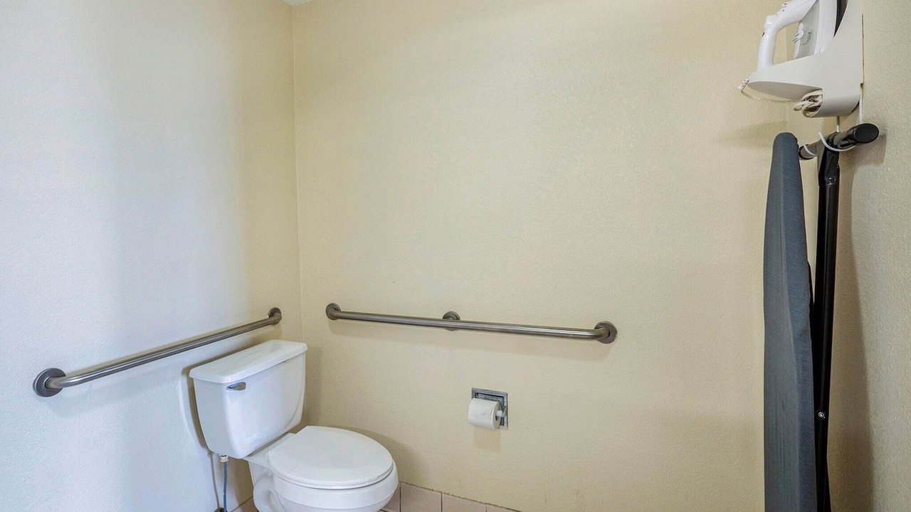 Photo of Bathroom in Port Allen