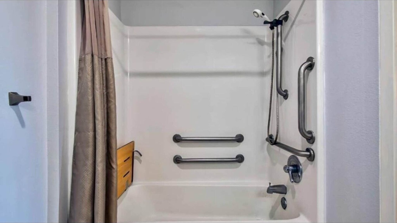 Photo of Bathroom in Sulphur