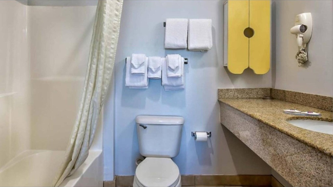 Photo of Bathroom in Sulphur