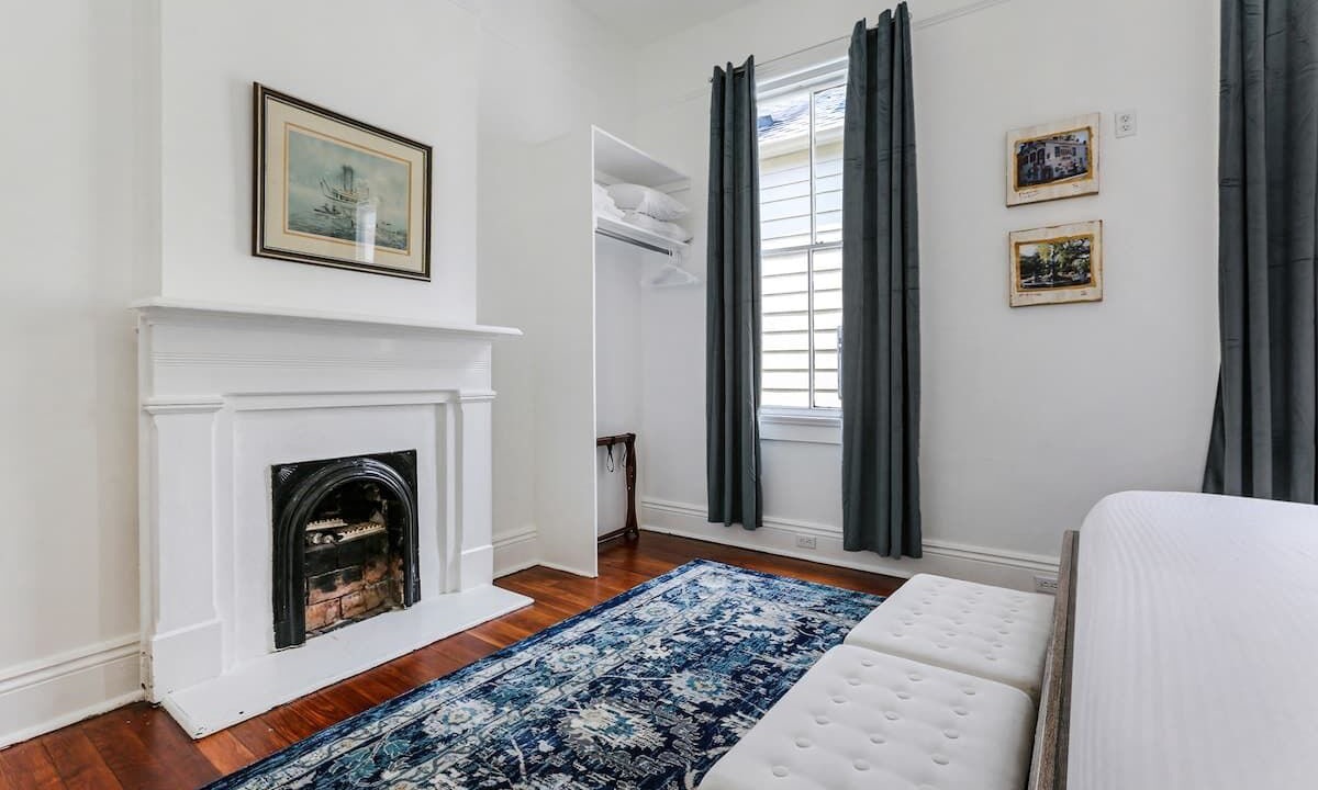 Photo of Bedroom in Freret