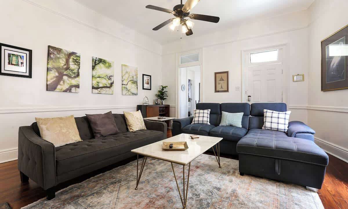 Photo of Livingroom in Freret