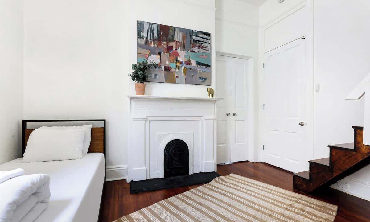 Photo of Bedroom in Freret