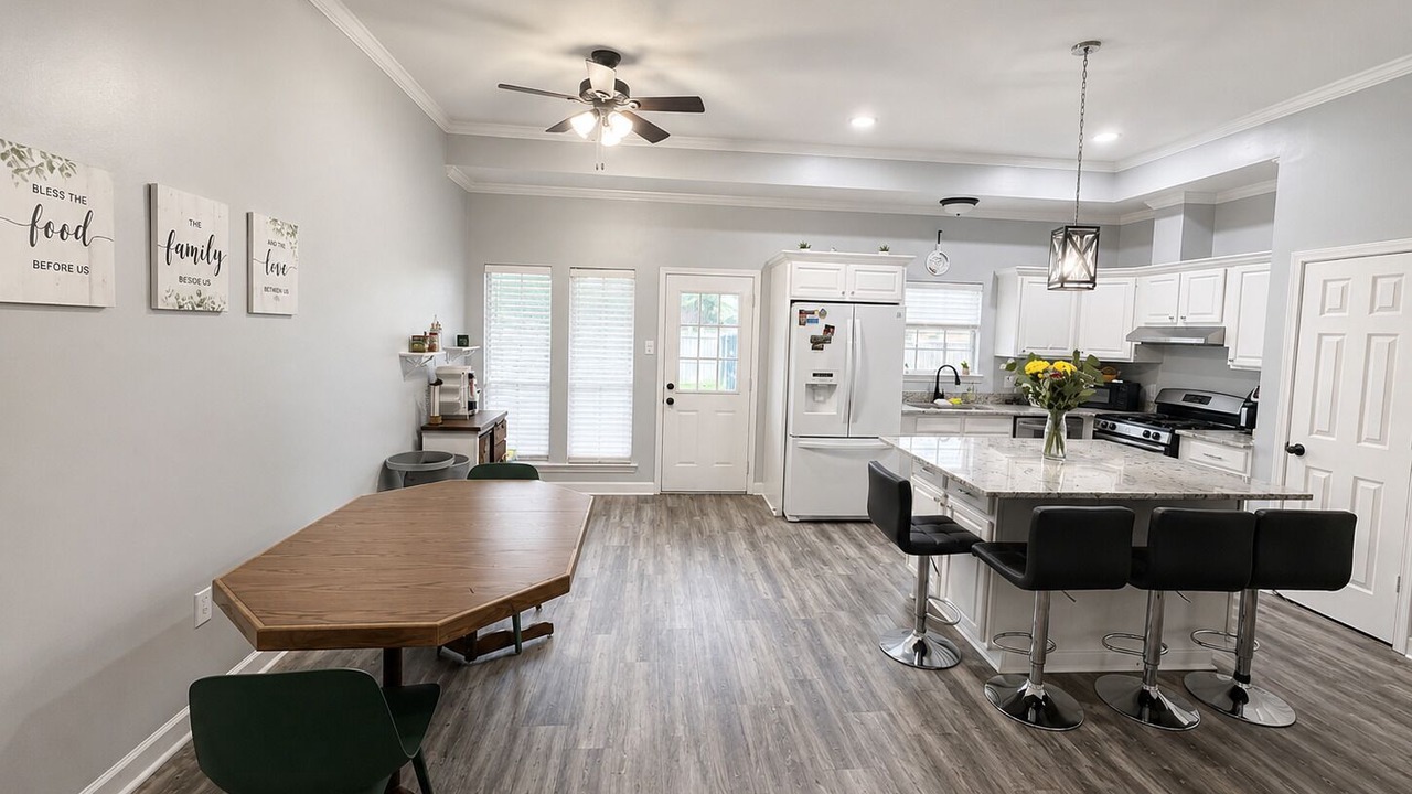 Photo of Kitchen in Gonzales