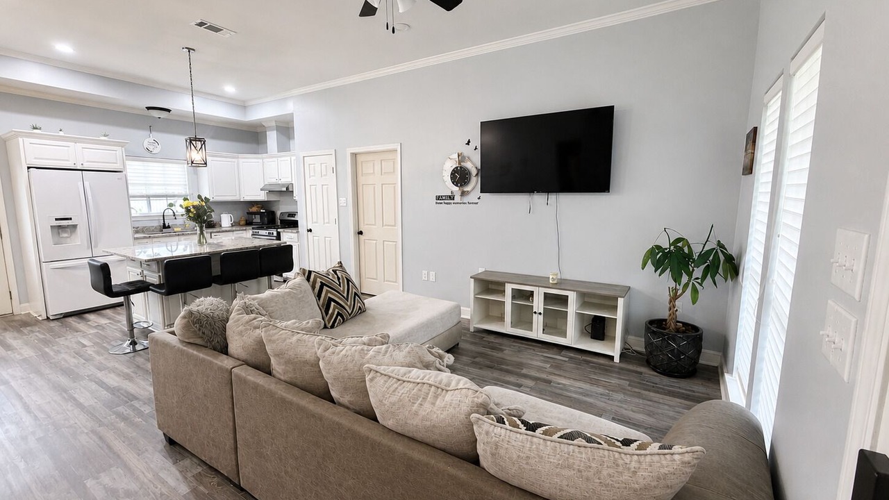 Photo of Livingroom in Gonzales