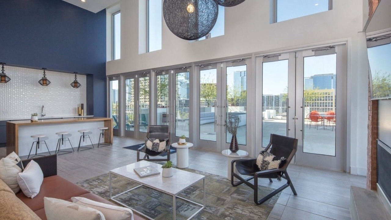 Photo of Livingroom in Civic District