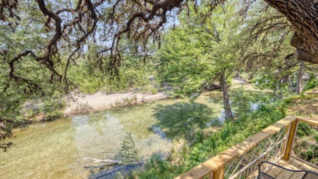 Photo of Outdoor in Real County
