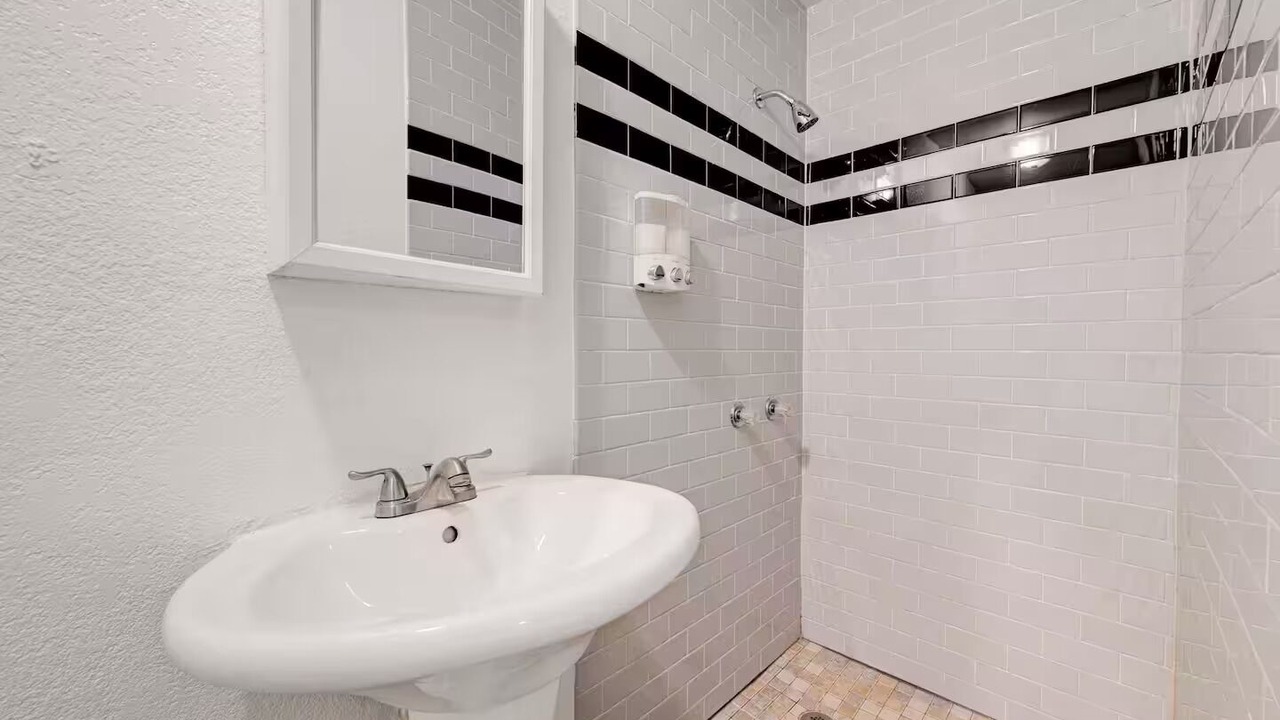 Photo of Bathroom in Chestnut